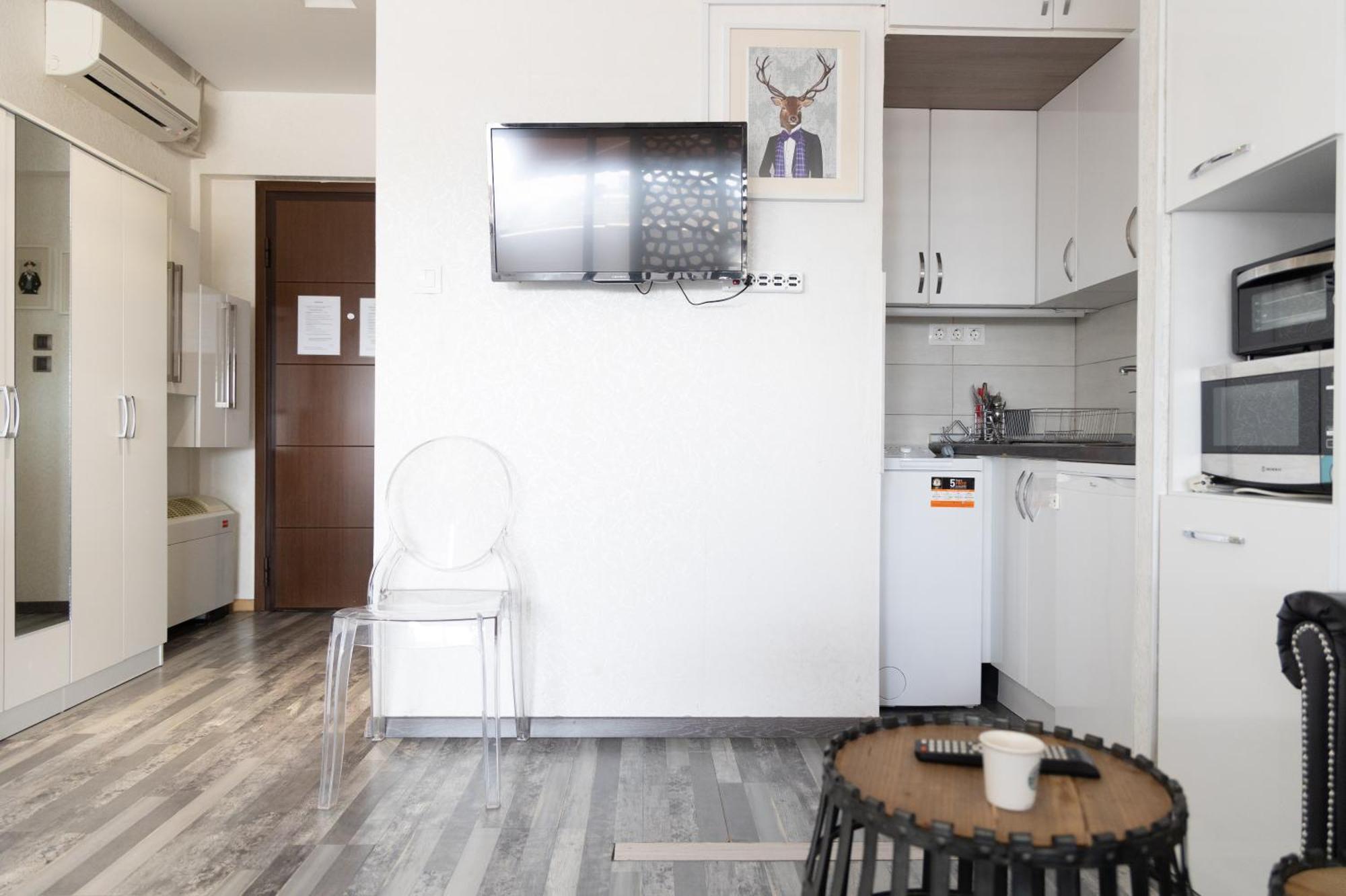 Center Iii By Casa D'oro Apartment